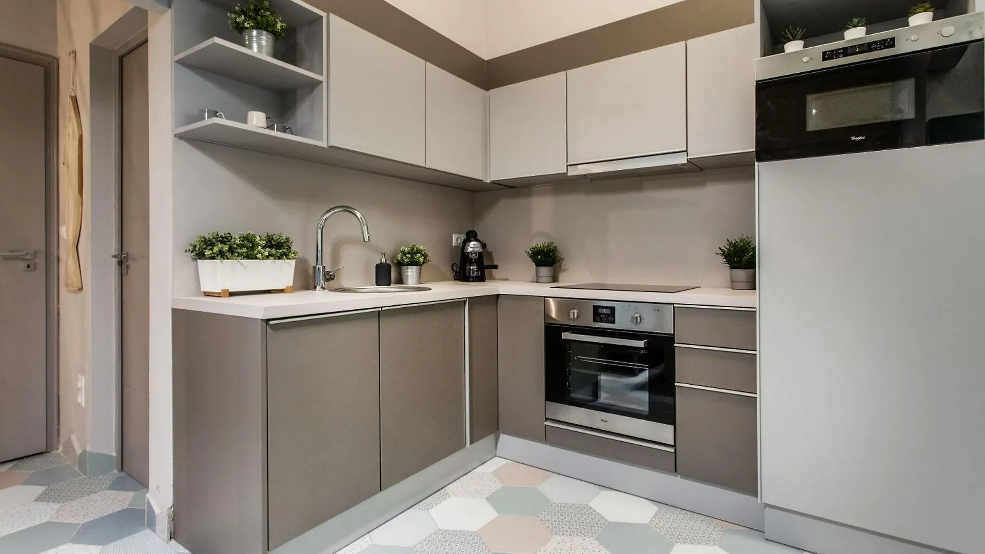 Apartment Elegant Duplex Near City Greenery Budapest