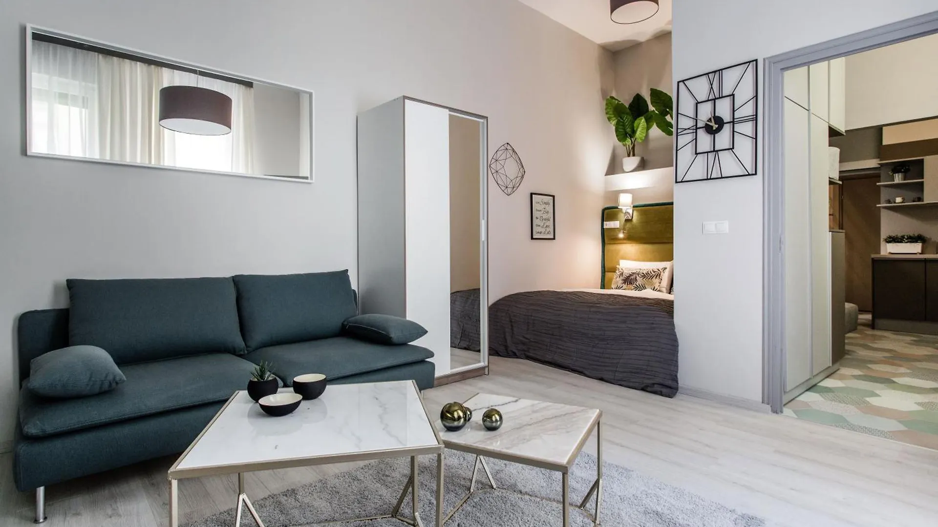Elegant Duplex Near City Greenery Budapest