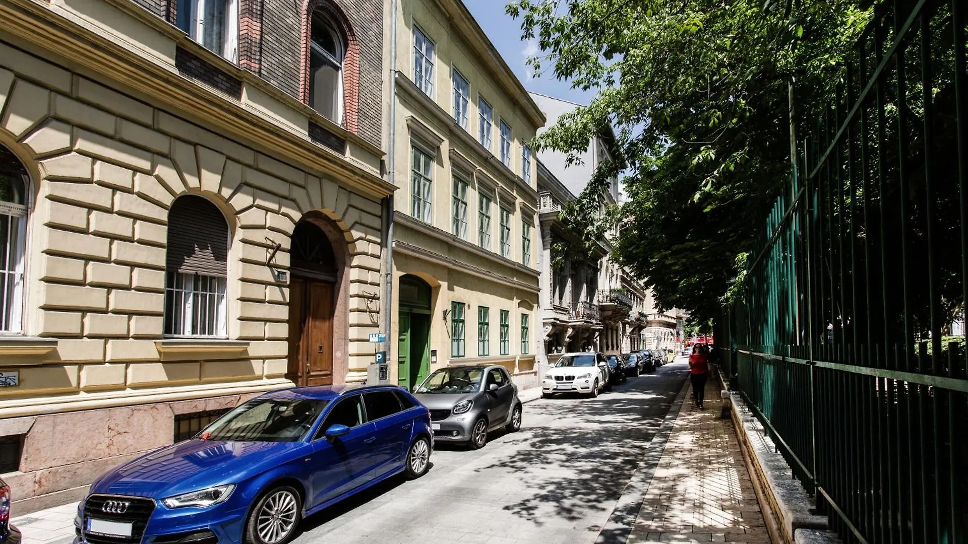 Elegant Duplex Near City Greenery Budapest Ungern
