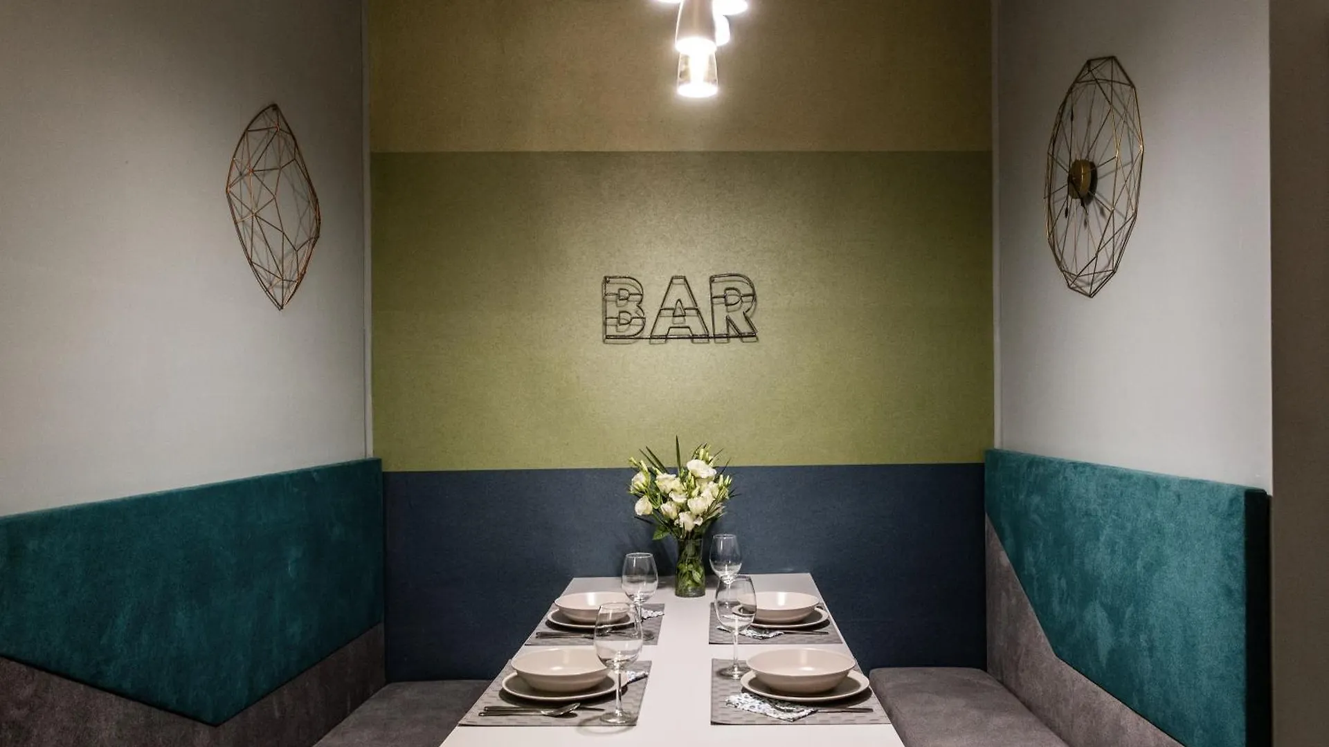 דירה בודפשט Elegant Duplex Near City Greenery
